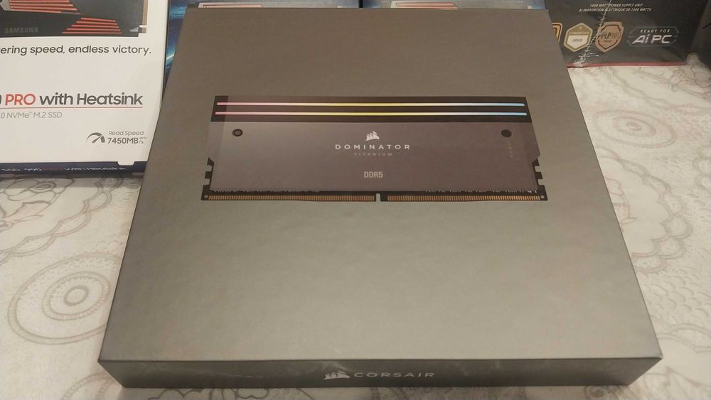 64GB 2 X 32 Оперативная память Corsair Dominator Titanium 6000MHz CL30