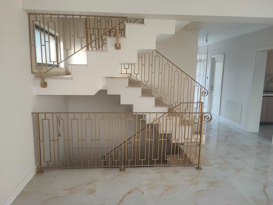 constructii metalice