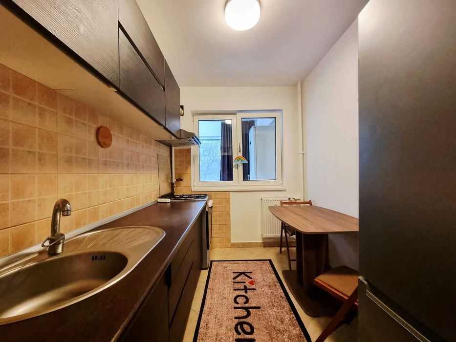 inchiriez apartament 2 camere