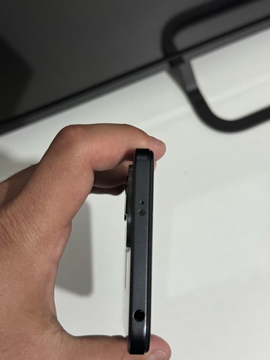 Xiaomi redmi note 12 4G 128 gb, telefonul este nou   NEGOCIABIL‼️