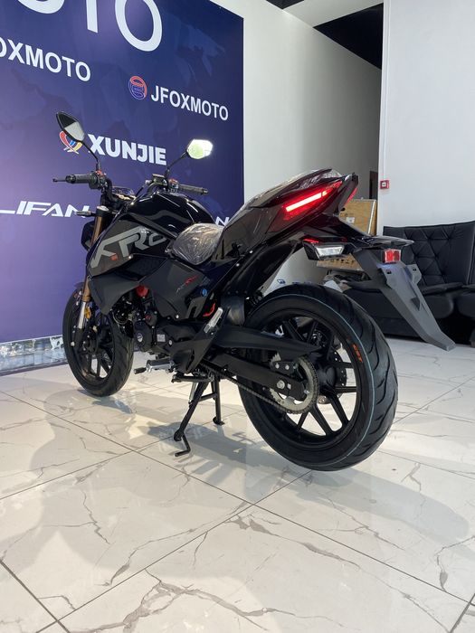 Мотоцикл Mototsikl Lifan LF200-10W KPS200 4V ABS