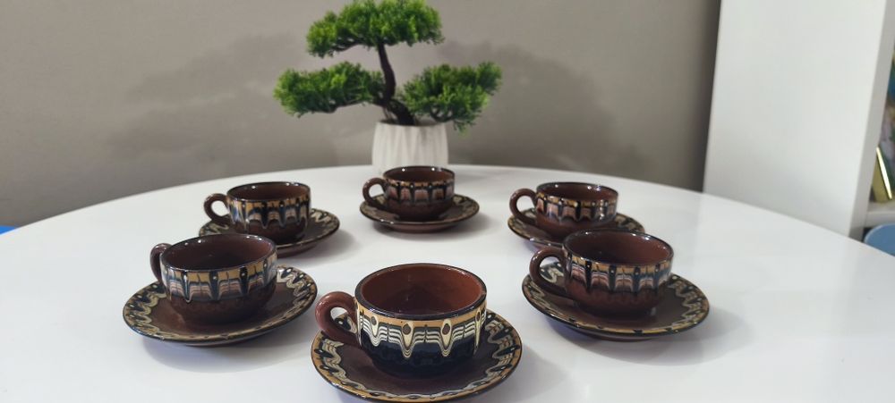 Керамичен сервиз за кафе.Цена 7 евро.