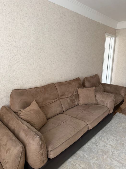 Диван и два кресла