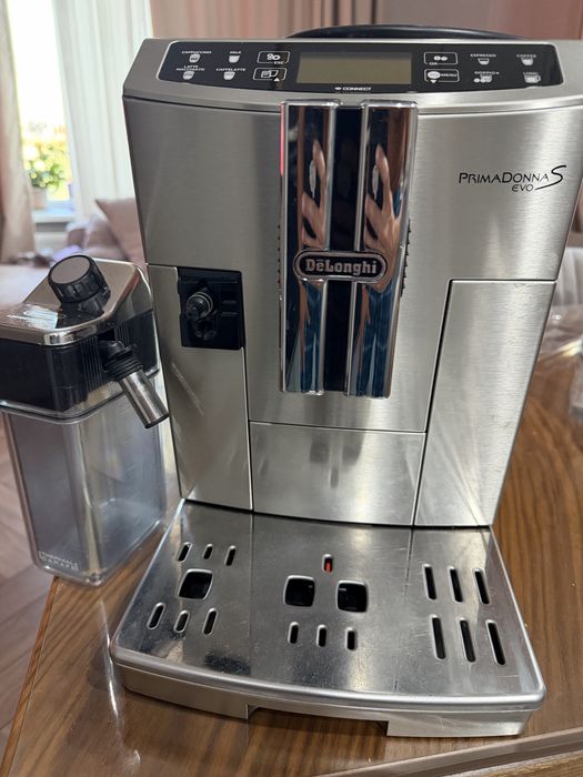 Кофемашина Delonghi, делонги