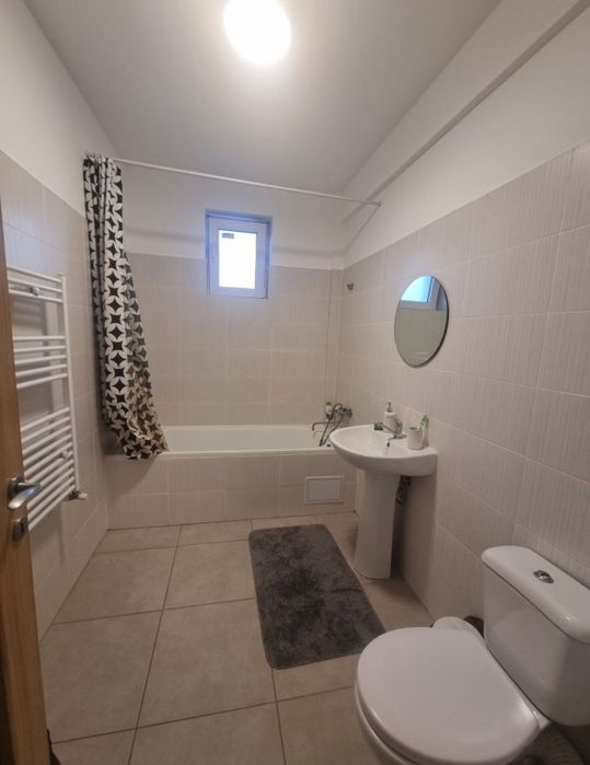 Persoana Fizica închiriez aparatment 2 camere