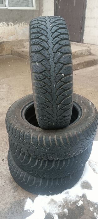 Продам зимние шины б/у