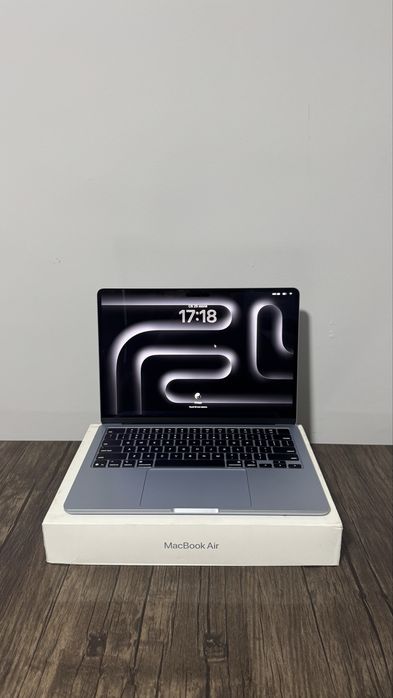 Macbook m4 air 16/256