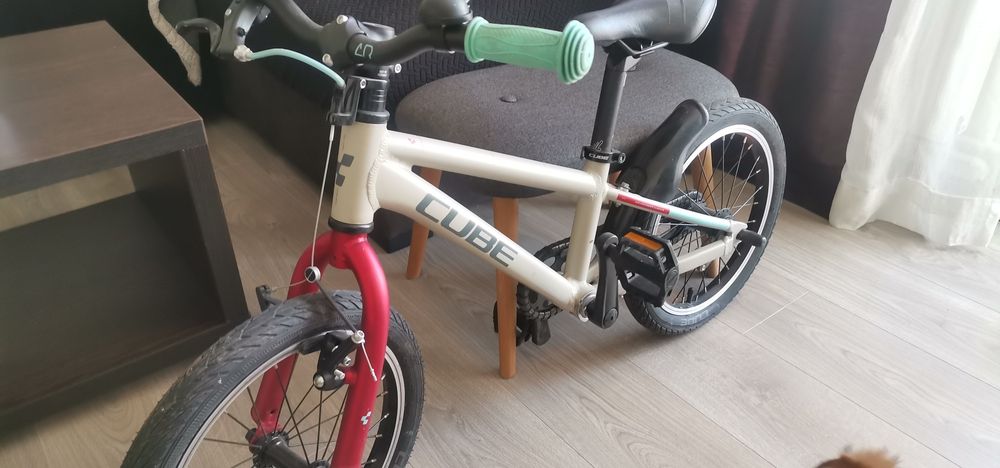 Bicicletă cube ptr copii