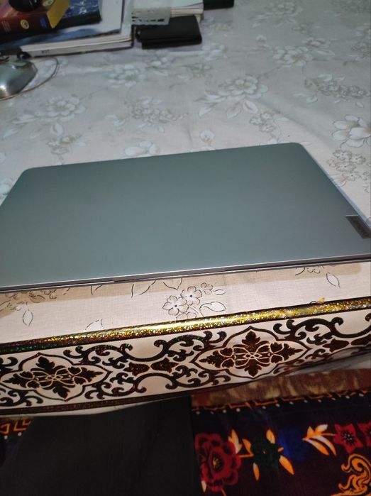 noutbook satiladi hali tozo