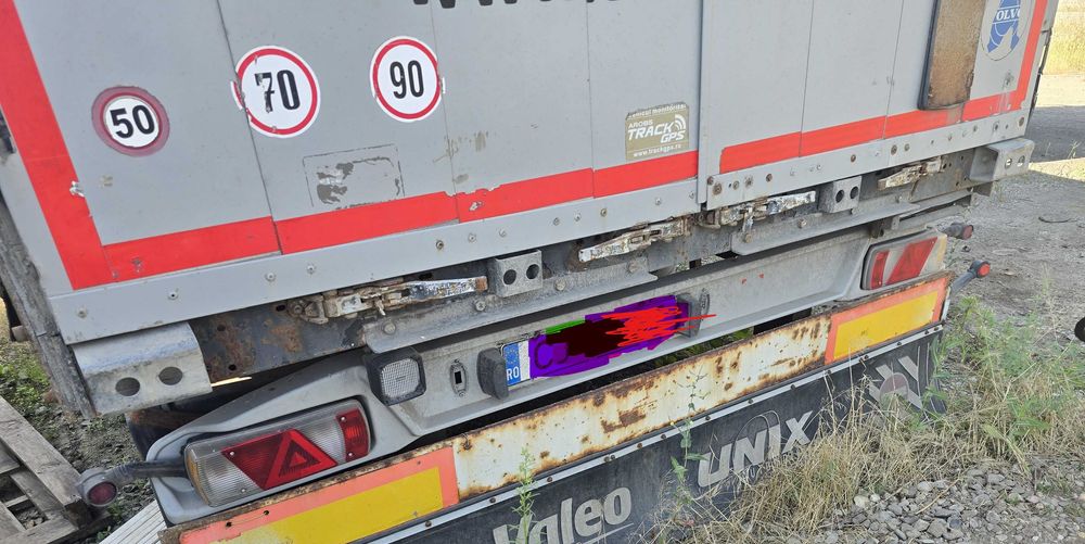 Dezmembrez 2 semiremorci Krone una Kogel si una  Schmitz