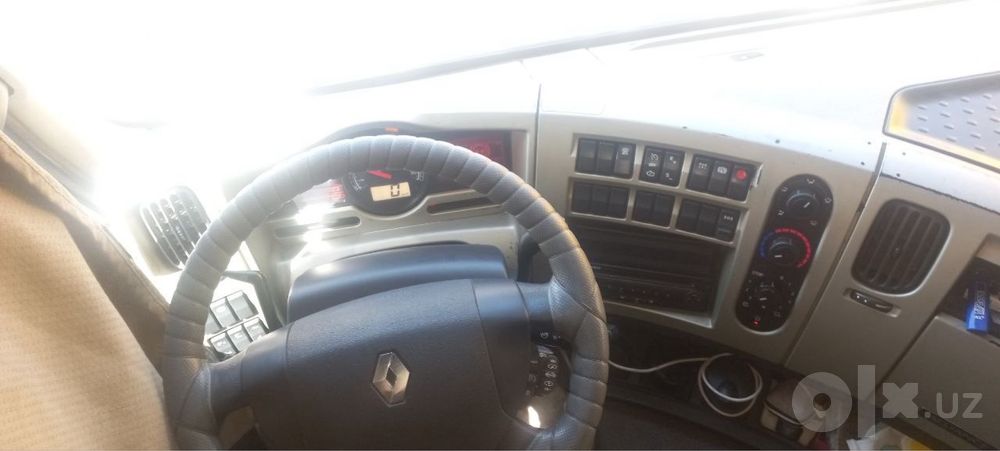 Renault Premium 460 DXi