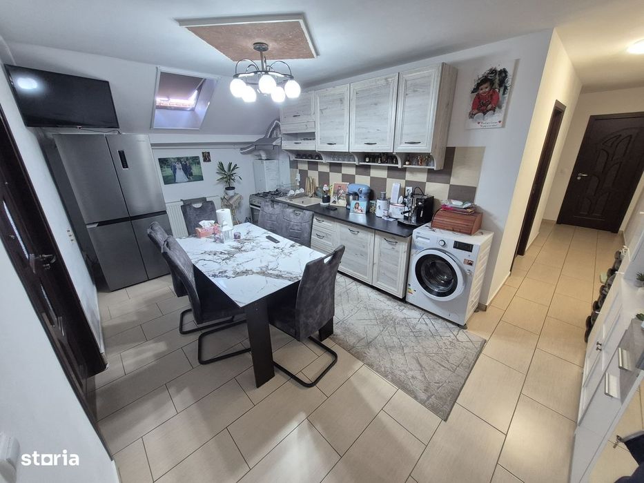 3Cam-Soarelui-3 Min Spitalul Judetean-Balcon-Mobilat-68 MP-88.000 Euro