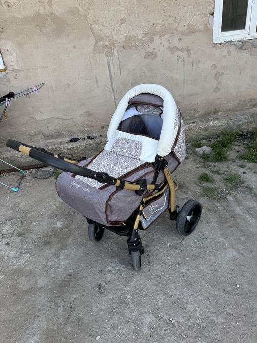 Продам коляску Adamex(зима-лето)