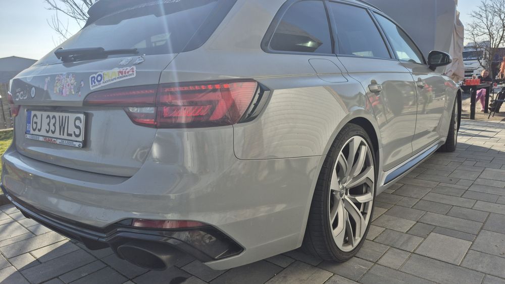 Audi rs4 450 cai