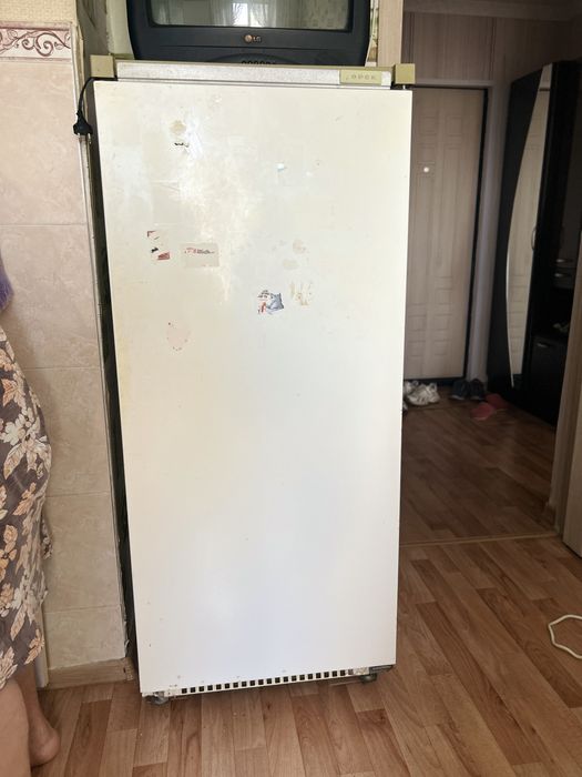 Продам холодильник