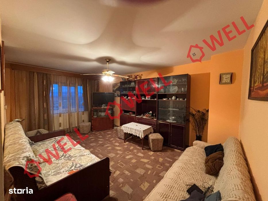 Apartament cu 3 camere de vânzare pe strada Cernatului!