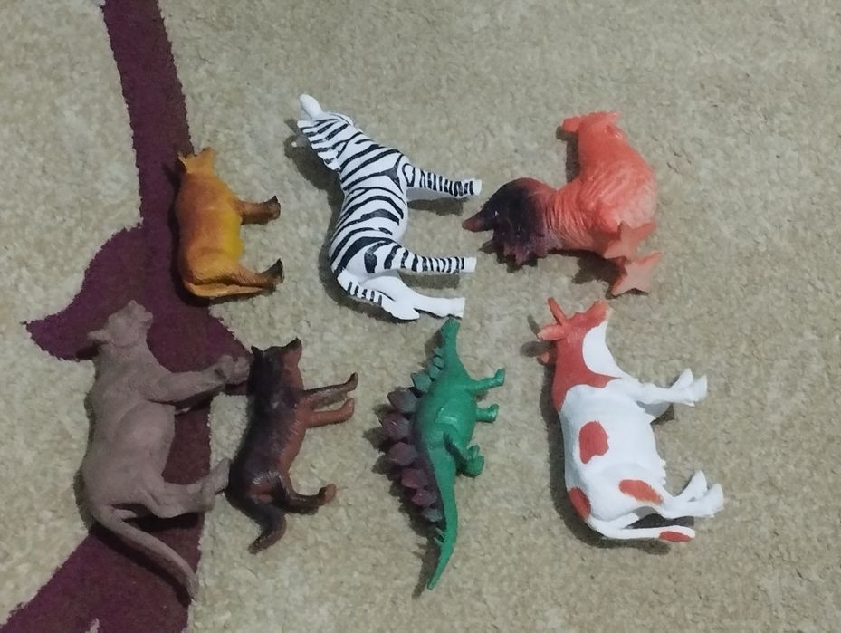 Продам набор животных