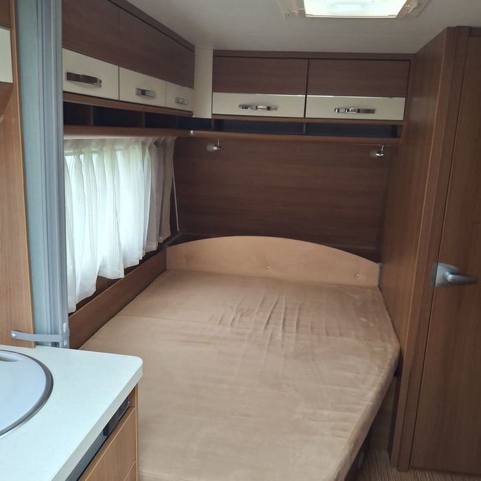 Продавам Карвана .