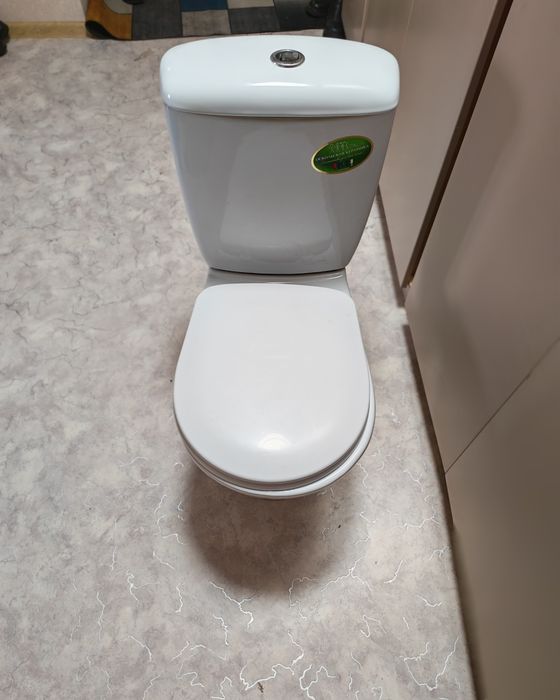 Продаётся унитаз