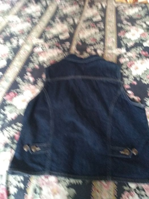 Дамски дънки и елек