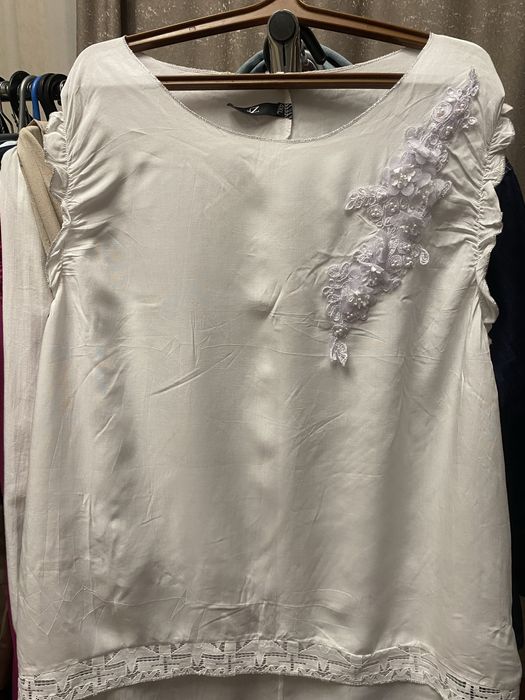 Продам платья шикарные 50-54 размеры