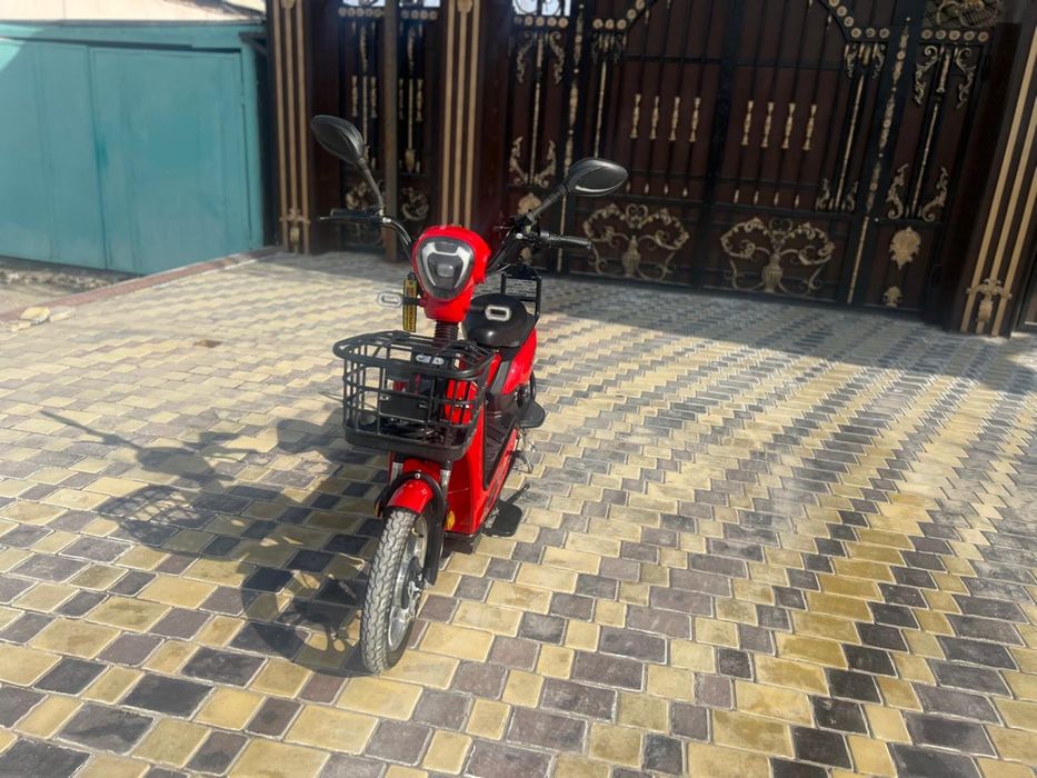 Электроскутер.