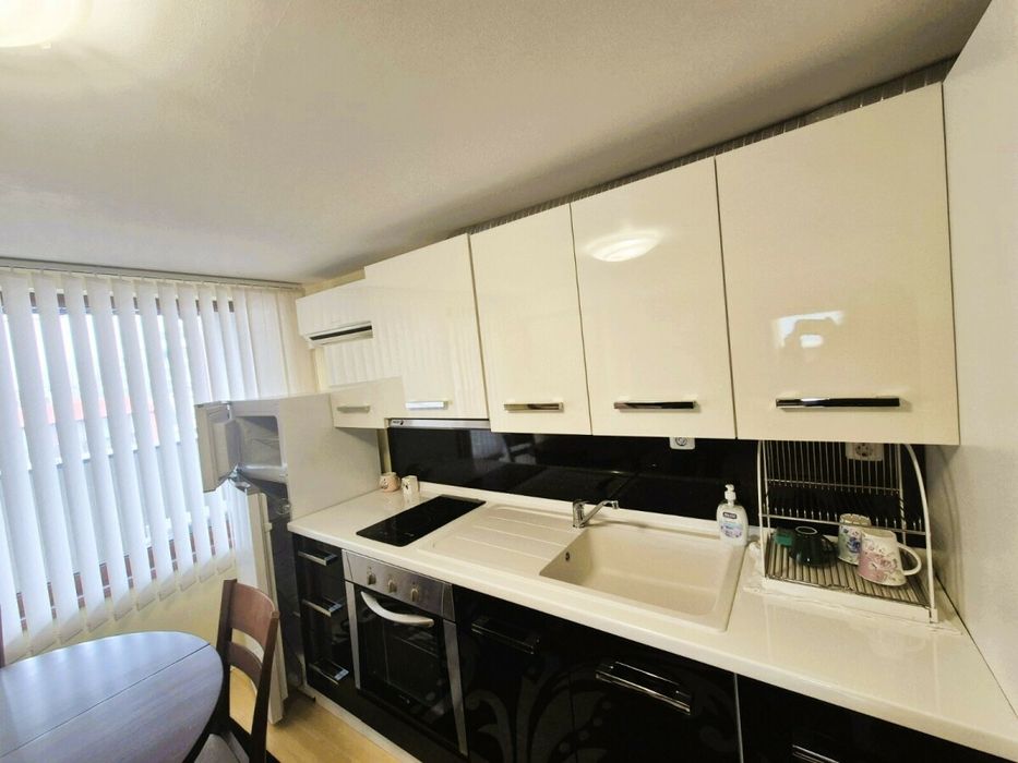 Двустаен обзаведен апартамент, кв. Левски, гр. Варна