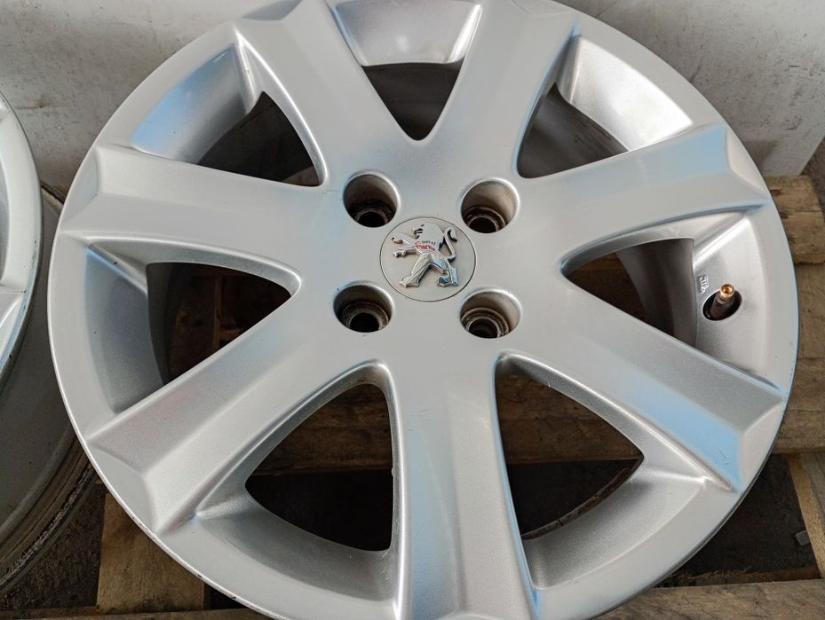 Почти нови 16-4х108 ЕТ27 6 j Peugeot 207