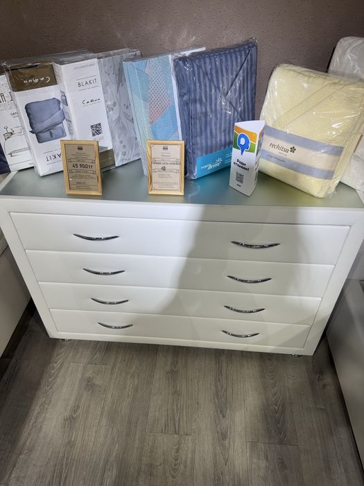 Комод из экокожи