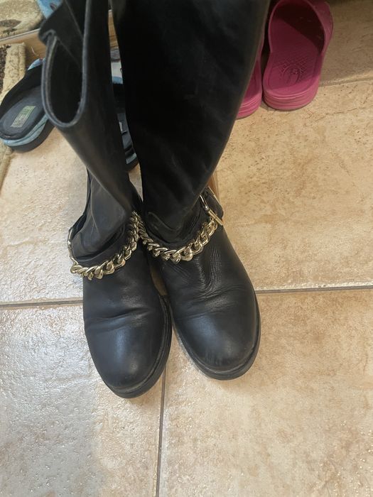 Полусапоги фирмы:Elizabeth Franchi.Производство :Италия.Размер:36.