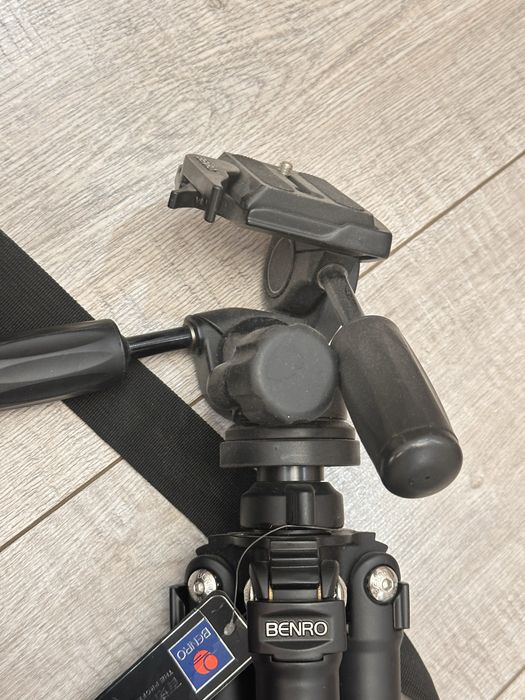 Штатив напольный Benro C