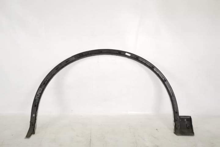 Предна дясна разширителна арка Оригинална В добро състояние S-line Ауд