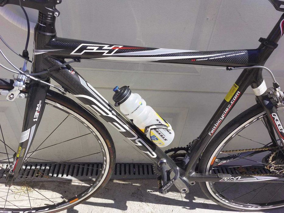FELT Ultegra Състезателен Велосипед 28 цола