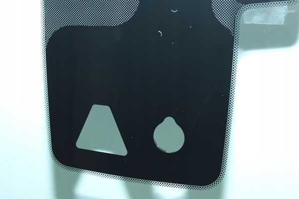 предно стъкло Jeep Grand Cherokee WK2 16-21г сензор, камера, асистент