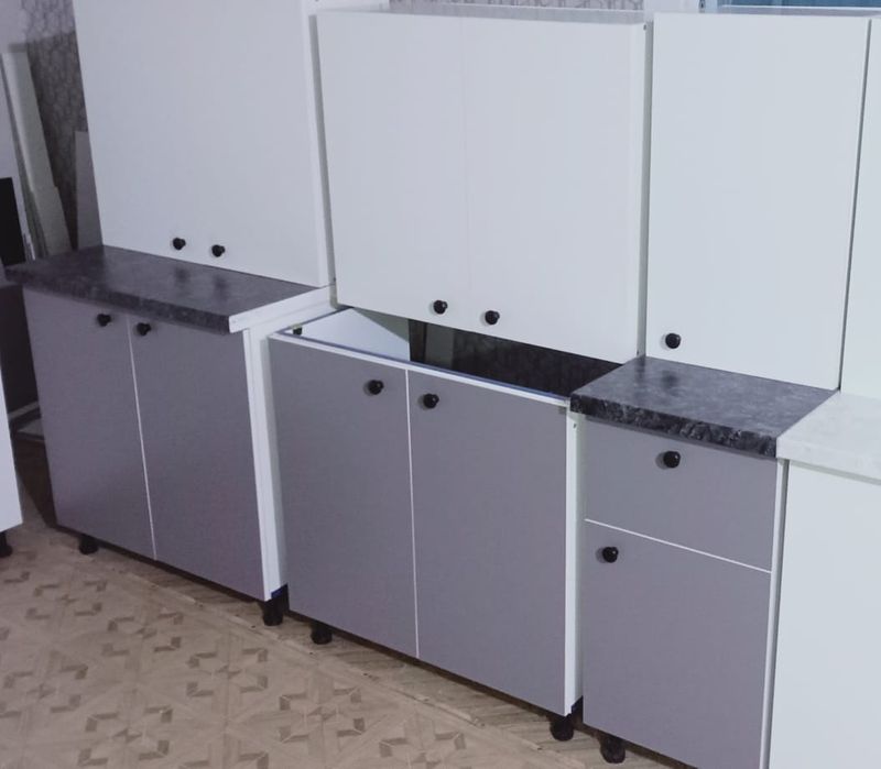 продам кухня новый