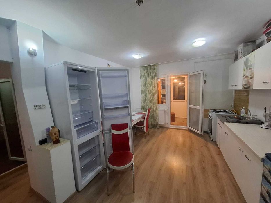 Apartament de închiriat  Petroșani  ST Aviatorilor BL 56A Sc 2  ET 4