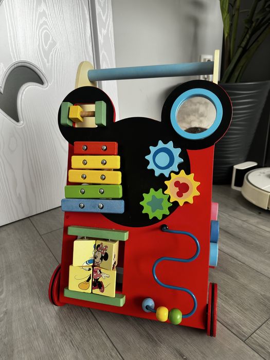 Дървен уокър/проходилка и количка за бутане