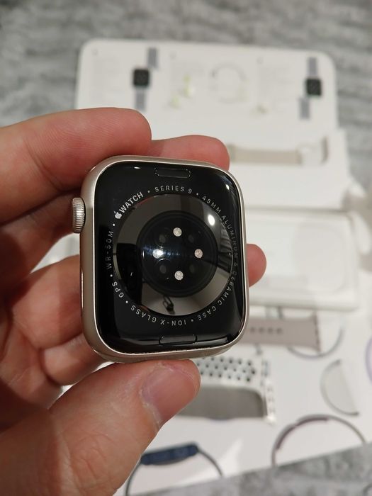 Apple watch 9 starlight