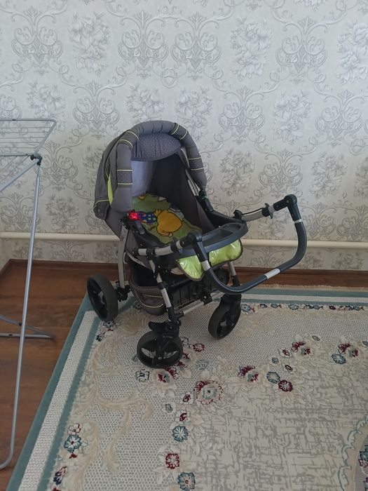 Коляска . Состояние отлично