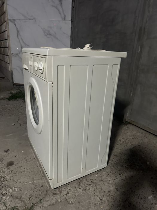 Indesit Avtomat kirmoshina