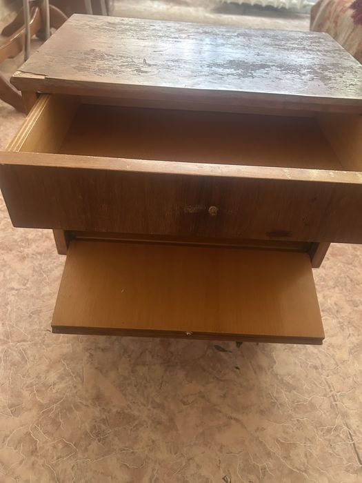 Продам тумбочки деревянные