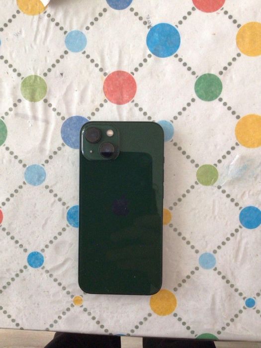 Продам iPhone 13 256гб в отличном состоянии