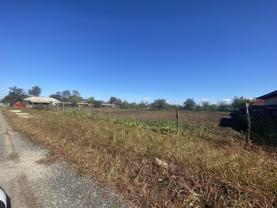 Teren intravilan de vânzare – Chilia Veche, jud. Tulcea – 1.900 mp