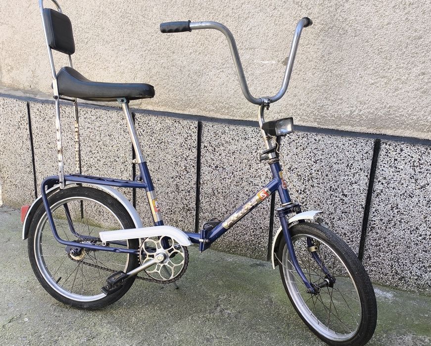 Ретро Балканче (Ловеч) с висока облегалка и кормило – класика!