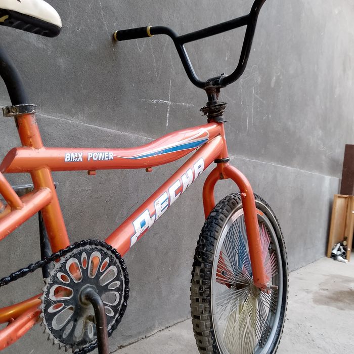 Велосипед сотилади срочно.