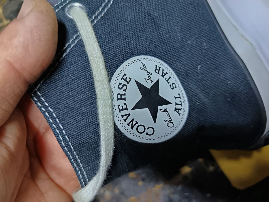 Обувки за големи крака