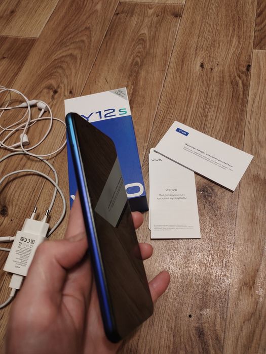 Телефон vivo продам