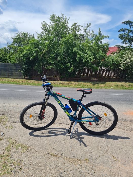 Vând bicicletă DHS