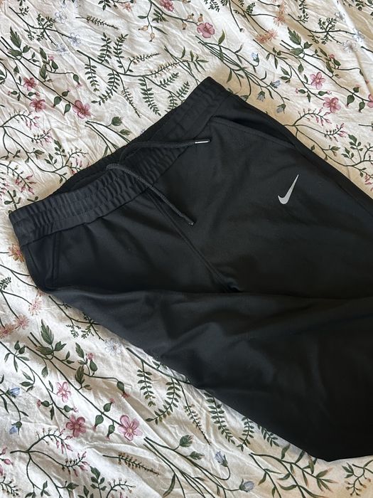 Спортивные штаны Nike