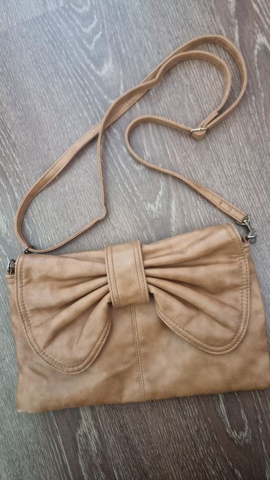 Сумка брендовий LC WAIKIKI brend 39×17 sm o'lchamda materiali yumshoq